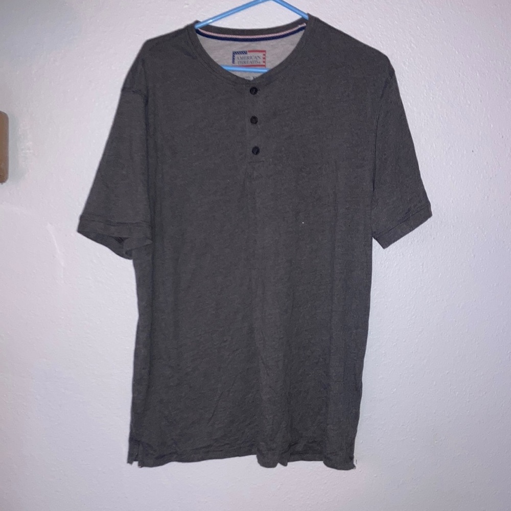 Men’s American thread button up T-shirt